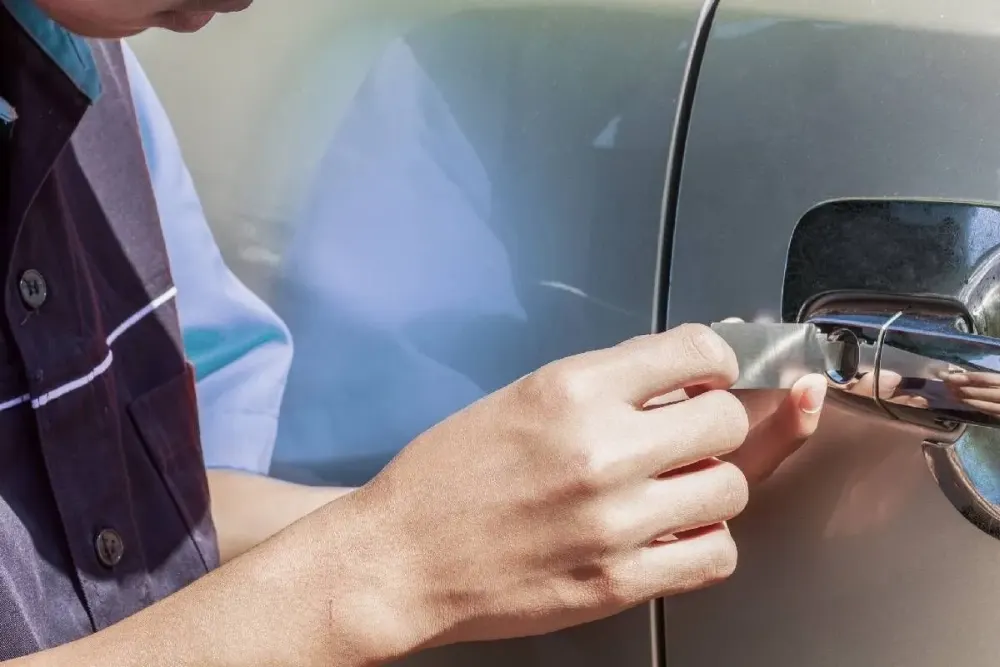 Аварийно отключване на автомобил в София — AutoLuxKey
